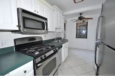 142 Garth Road #2N, Scarsdale, NY 10583 - Photo 7