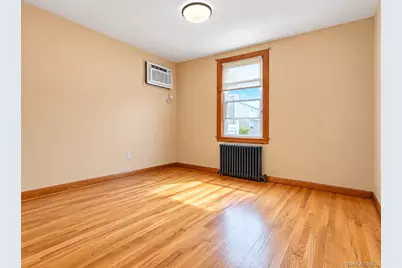 14 Balfour Street, New York, NY 10305 - Photo 5