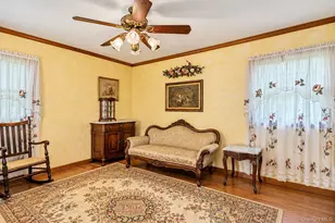 17 Washington Ave, Holtsville, NY 11742 - Photo 15