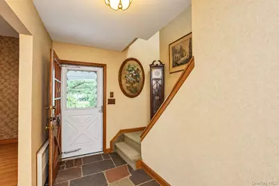 17 Washington Avenue, Holtsville, NY 11742 - Photo 3
