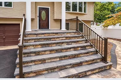 47 McArthur Lane, Smithtown, NY 11787 - Photo 5