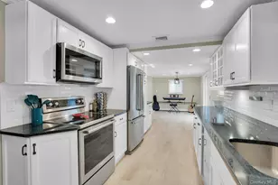 47 McArthur Ln, Smithtown, NY 11787 - Photo 27
