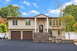 47 McArthur Ln, Smithtown, NY 11787 - Photo 3
