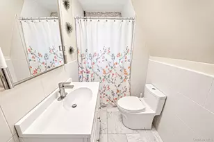 96 Van Cott Ave, Hempstead, NY 11550 - Photo 17