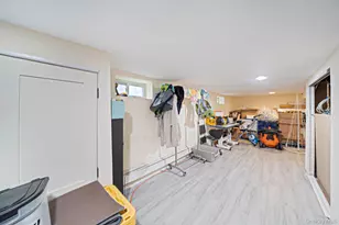 96 Van Cott Ave, Hempstead, NY 11550 - Photo 23
