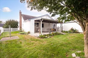 8 Park Cir N, Farmingdale, NY 11735 - Photo 21