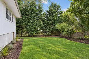 10 Grace Ct, Islip, NY 11751 - Photo 3