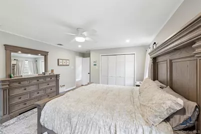 10 Grace Court, Islip, NY 11751 - Photo 23