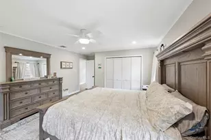 10 Grace Ct, Islip, NY 11751 - Photo 23