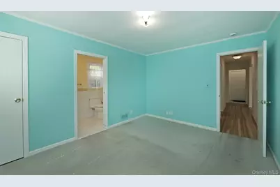 3566 Anita Lane, Wantagh, NY 11793 - Photo 15