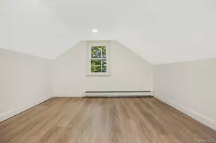 4 Sutton Ct, West Islip, NY 11795 - Photo 11
