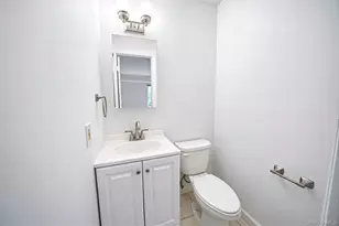167 Pointe Cir N, Coram, NY 11727 - Photo 11
