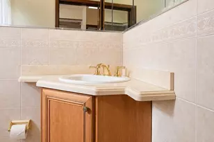 12 Balfour St, New York, NY 10305 - Photo 3