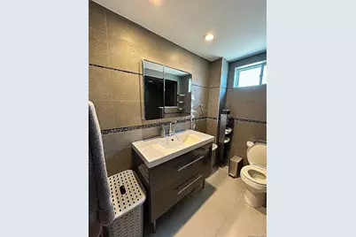 169 Doris Avenue, Franklin Square, NY 11010 - Photo 19