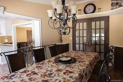 169 Doris Avenue, Franklin Square, NY 11010 - Photo 7