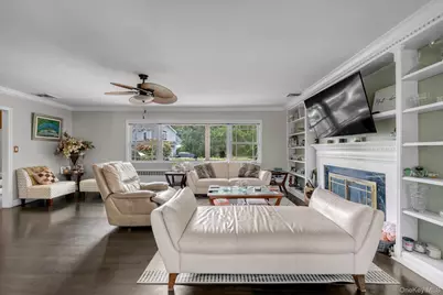 1361 Boxwood Drive E, Hewlett, NY 11557 - Photo 3