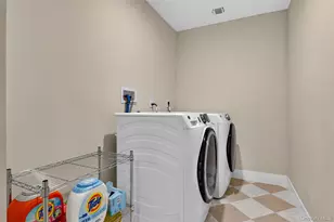 759 Pecan St, Lindenhurst, NY 11757 - Photo 13