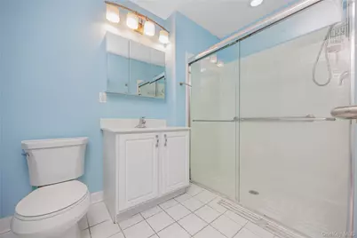 1003 Willow Lane, Valley Stream, NY 11580 - Photo 17