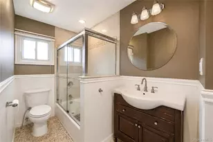 7 Primrose Ave, Hicksville, NY 11801 - Photo 21
