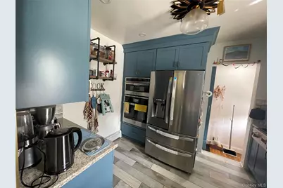 7625 250th Street, Bellerose, NY 11426 - Photo 17