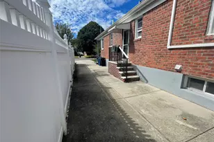 76-25 250th St, Bellerose, NY 11426 - Photo 33