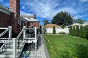 76-25 250th St, Bellerose, NY 11426 - Photo 35