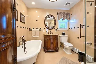 521 Park Ave, Centereach, NY 11720 - Photo 23