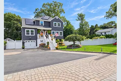 521 Park Avenue, Centereach, NY 11720 - Photo 1