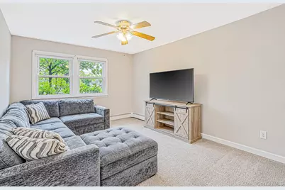 102 Robinson Avenue, Medford, NY 11763 - Photo 3