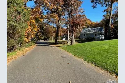 19 Night Heron Drive, Stony Brook, NY 11790 - Photo 15