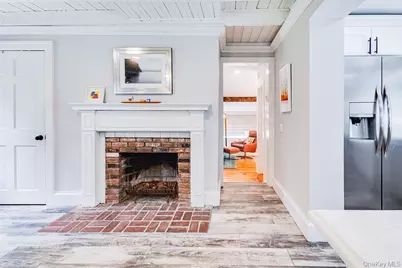 592 Landing Avenue, Smithtown, NY 11787 - Photo 25
