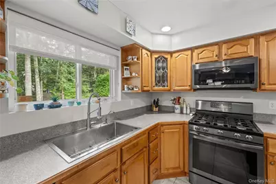 46 Golf Club Circle, Manorville, NY 11949 - Photo 17