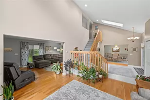 46 Golf Club Cir, Manorville, NY 11949 - Photo 9