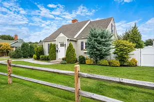 19 Cherry Ave, West Sayville, NY 11796 - Photo 3