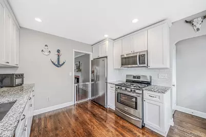 19 Cherry Avenue, West Sayville, NY 11796 - Photo 11