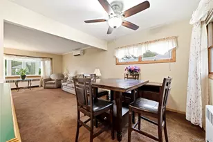 947 White Birch Ln, Wantagh, NY 11793 - Photo 9