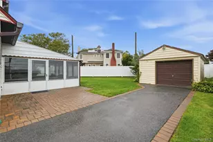 947 White Birch Ln, Wantagh, NY 11793 - Photo 3
