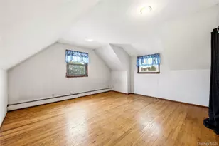 947 White Birch Ln, Wantagh, NY 11793 - Photo 19