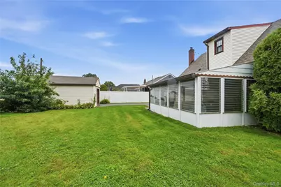 947 White Birch Lane, Wantagh, NY 11793 - Photo 31