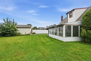 947 White Birch Ln, Wantagh, NY 11793 - Photo 31
