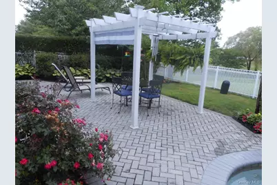 173 Hamlet Drive, Mount Sinai, NY 11766 - Photo 25