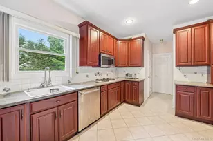 2175 Helene Ave, Merrick, NY 11566 - Photo 17