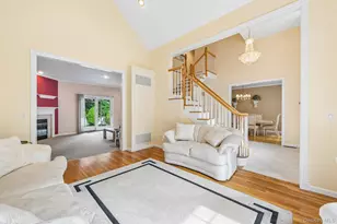 2175 Helene Ave, Merrick, NY 11566 - Photo 9