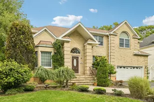 2175 Helene Ave, Merrick, NY 11566 - Photo 3