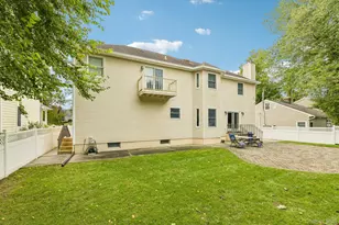 2175 Helene Ave, Merrick, NY 11566 - Photo 35