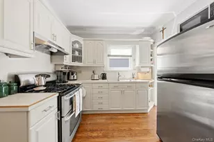 14 Sumner Ave, Yonkers, NY 10704 - Photo 9