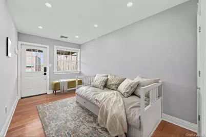 20-10 Hazen Street, East Elmhurst, NY 11370 - Photo 13