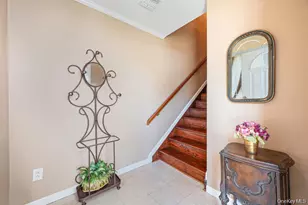 1130 Savoy Dr, Melville, NY 11747 - Photo 5