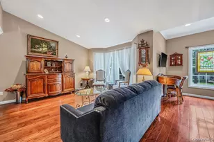 1130 Savoy Dr, Melville, NY 11747 - Photo 7