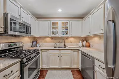 1130 Savoy Drive, Melville, NY 11747 - Photo 17